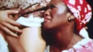 Тройничок солдата с милой девушкой и рабыней негритянкой с трахом во все дырки
